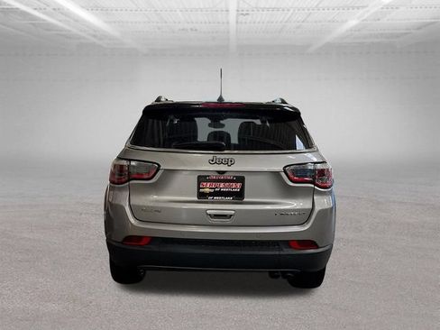 Used 2018 Jeep Compass Limited w/ Navigation Group AWD/4WD image 7