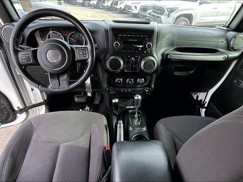 Used 2018 Jeep Wrangler Sport image 13