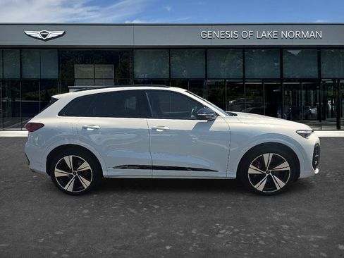 Used 2025 Audi SQ5 Prestige AWD/4WD image 4