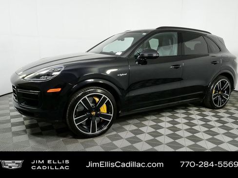 Used 2021 Porsche Cayenne Turbo S w/ Premium Package Plus image 2