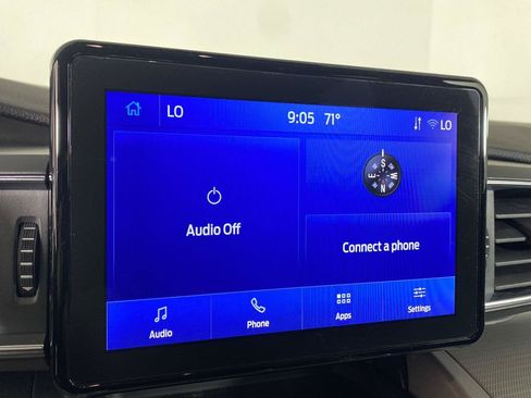 Used 2023 Ford Explorer XLT w/ Equipment Group 202A AWD/4WD image 3