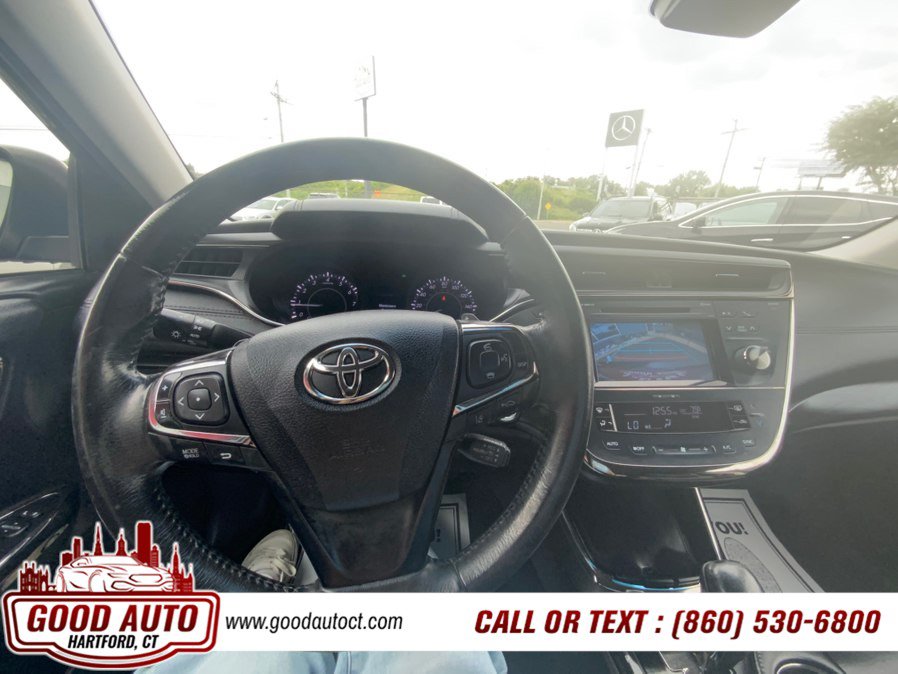 Used 2018 Toyota Avalon XLE FWD image 17