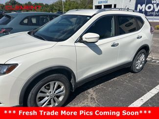 Used 2015 Nissan Rogue SV image 1