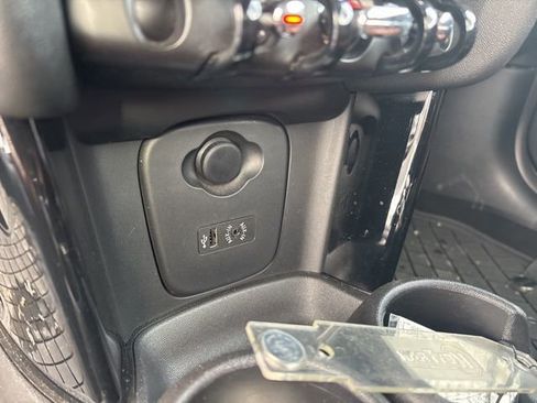 Used 2017 MINI Cooper S image 29