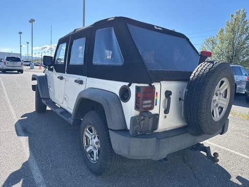 Used 2010 Jeep Wrangler Unlimited Sport AWD/4WD image 8