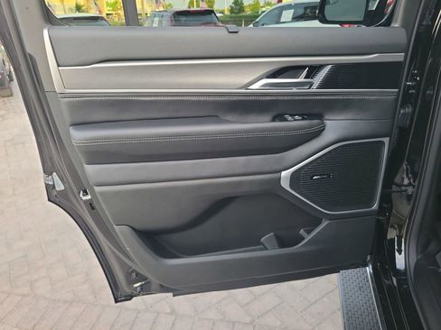 New 2025 Jeep Wagoneer 2WD w/ Convenience Group I image 43