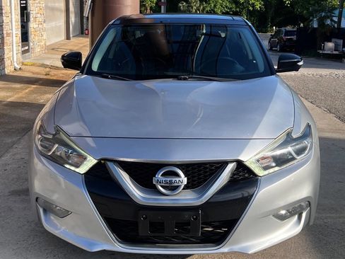 Used 2017 Nissan Maxima Platinum FWD image 3