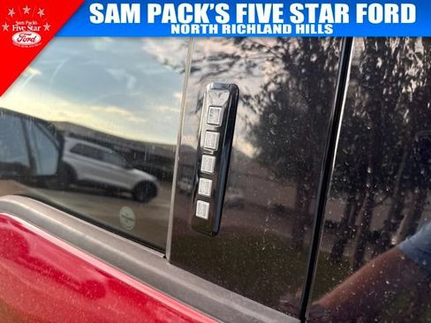 Used 2017 Ford F150 Lariat AWD/4WD image 9