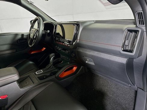 New 2026 Nissan Frontier PRO-4X w/ Pro Premium Package AWD/4WD image 30