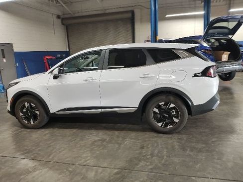 Certified 2026 Kia Sportage LX FWD image 12
