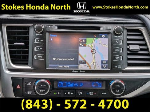 Used 2015 Toyota Highlander XLE FWD image 24