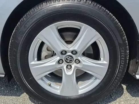 Used 2021 Toyota Sienna LE w/ LE Plus Package FWD image 50