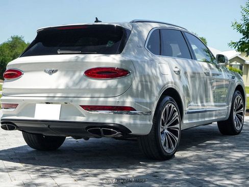 Used 2021 Bentley Bentayga AWD/4WD image 8