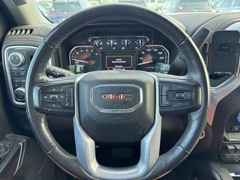 Used 2019 GMC Sierra 1500 SLT AWD/4WD image 2