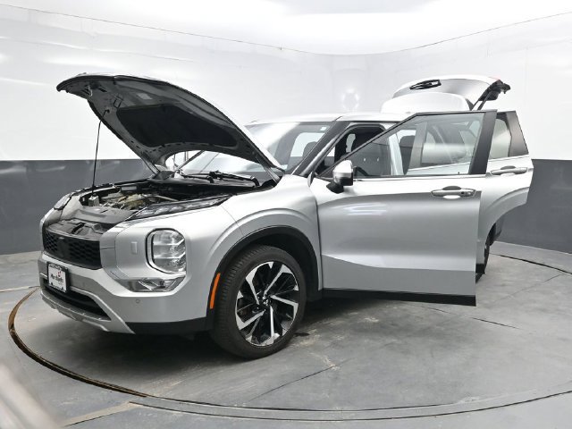 Used 2024 Mitsubishi Outlander SE AWD/4WD image 46