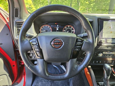 Used 2024 Nissan Frontier PRO-4X w/ Pro Convenience Package AWD/4WD image 16