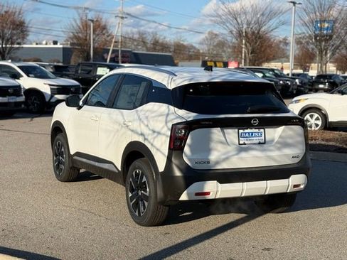 New 2026 Nissan Kicks SV w/ SV Premium Package image 7