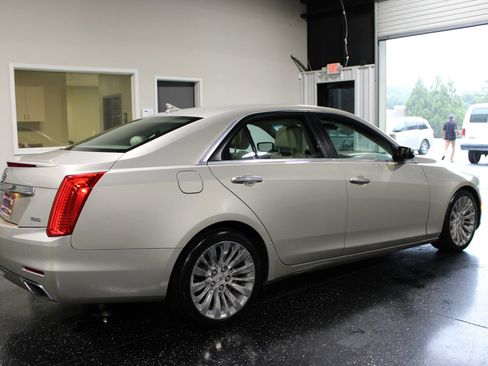Used 2014 Cadillac CTS Luxury RWD image 3