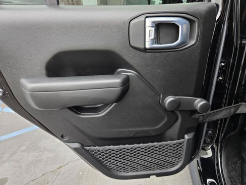 Used 2021 Jeep Wrangler Unlimited Sport AWD/4WD image 23