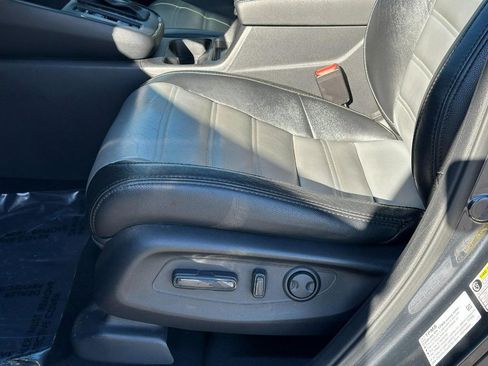 Used 2023 Honda CR-V EX image 18