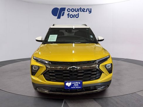 Used 2025 Chevrolet TrailBlazer ACTIV w/ Driver Confidence Package AWD/4WD image 2