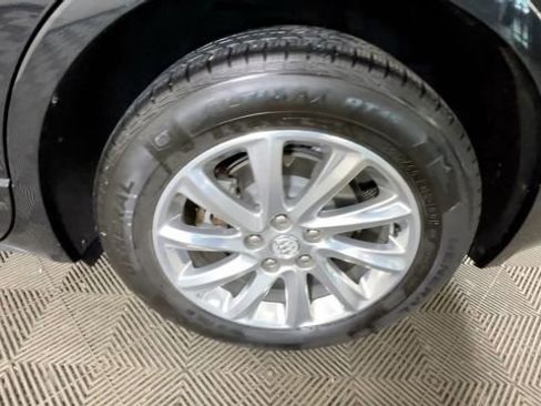 Used 2019 Buick Envision Essence FWD image 17