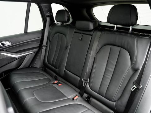 Used 2022 BMW X5 xDrive40i AWD/4WD image 24