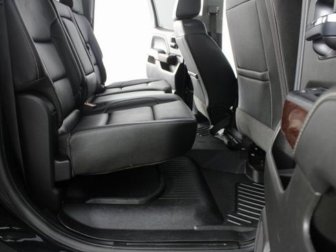 Used 2018 GMC Sierra 3500 SLT w/ Duramax Plus Package image 21