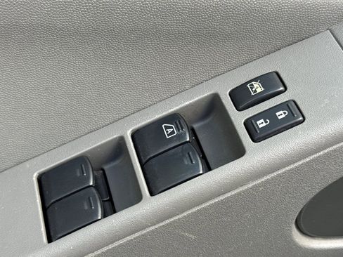 Used 2019 Nissan Frontier SV w/ Value Truck Package image 11