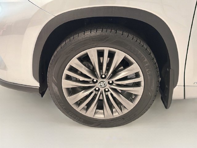 Used 2022 Toyota Highlander Platinum AWD/4WD image 28
