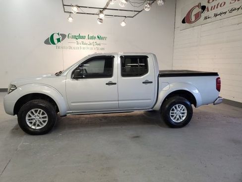 Used 2018 Nissan Frontier SV AWD/4WD image 3