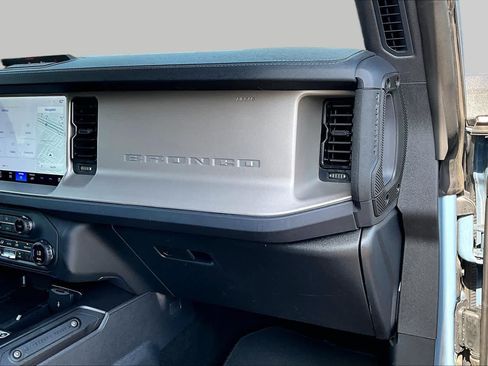 Certified 2025 Ford Bronco Outer Banks AWD/4WD image 19
