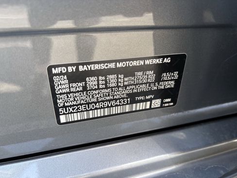 Used 2024 BMW X5 xDrive40i w/ Executive Package image 37