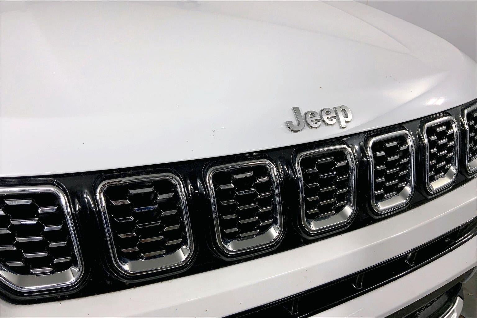 Used 2025 Jeep Compass Limited AWD/4WD image 28