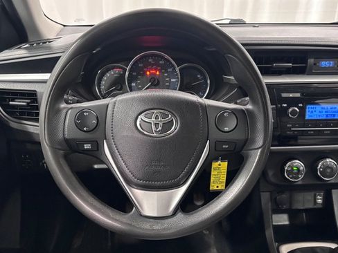 Used 2015 Toyota Corolla L FWD image 11