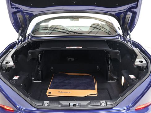 Used 2017 Ferrari California T image 72