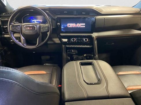 Used 2022 GMC Sierra 1500 AT4 w/ AT4 Preferred Package image 11