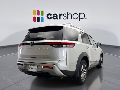 Used 2023 Nissan Pathfinder SL AWD/4WD image 5