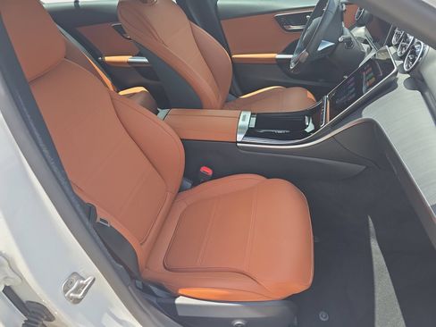 Used 2025 Mercedes-Benz C 300 4MATIC Sedan image 10