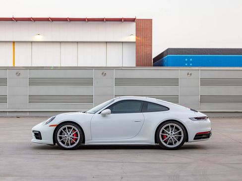Used 2022 Porsche 911 Carrera S RWD image 5