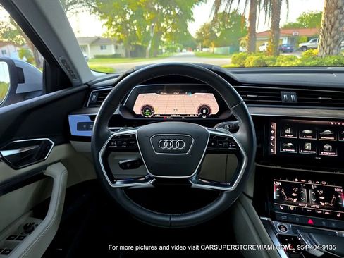 Used 2021 Audi e-tron Premium w/ Convenience Plus Package image 43