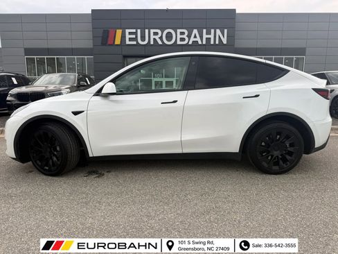 Used 2023 Tesla Model Y Long Range AWD/4WD image 2