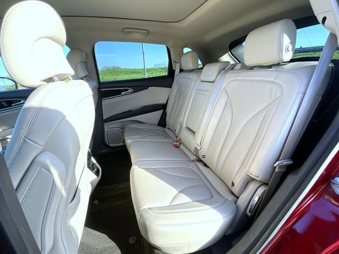 Used 2017 Lincoln MKX Reserve w/ Driver Assistance Package AWD/4WD image 20