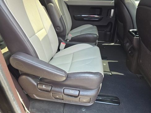 Used 2018 Kia Sedona SX Limited w/ SX Limited Prestige Package FWD image 27