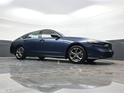 Used 2023 Honda Accord EX image 29