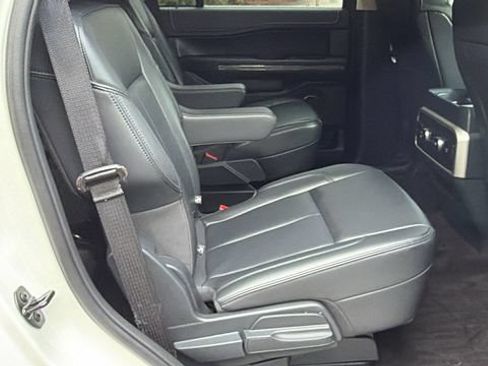 Certified 2023 Ford Expedition XLT RWD image 17