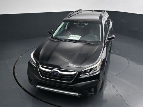 Used 2020 Subaru Outback Limited AWD/4WD image 11