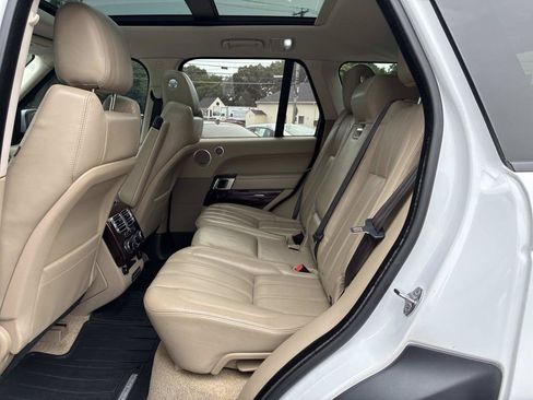 Used 2015 Land Rover Range Rover HSE AWD/4WD image 17