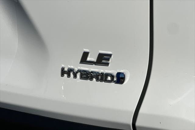 Certified 2023 Toyota RAV4 LE AWD/4WD image 31