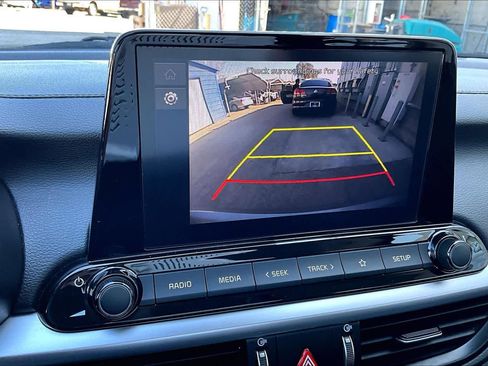 Used 2022 Kia Forte LXS image 31